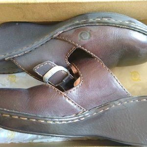 Women's Born shoes, size 9